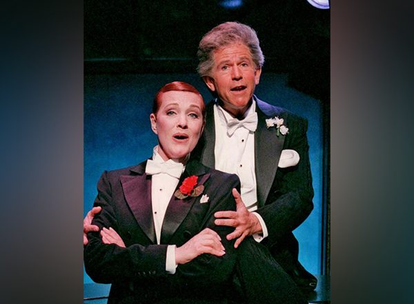 Entertainment News | 'Broadway' Star Tony Roberts Dies at 85