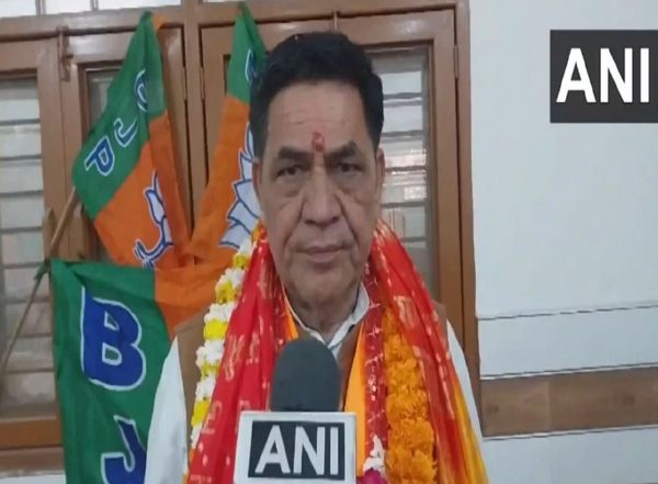 India News | Delhi BJP Candidate Mohan Bisht Vows Development in Mustafabad, Says Will Rename Constituency