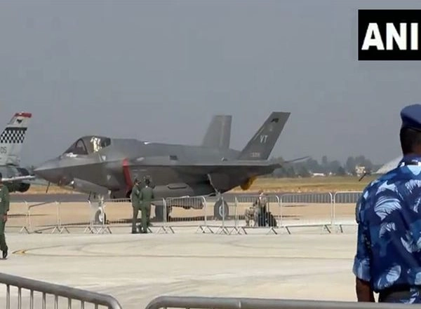 World News | US Fighter Aircraft on Display at Aero India Air Show in Bengaluru