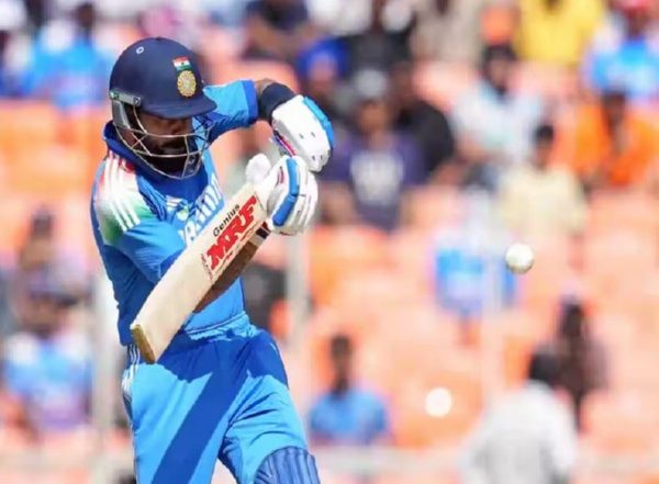 Sports News | Virat Kohli Completes 16,000 Runs in Asia, Scores Return to Form Fifty