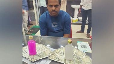 India News | Telangana: Revenue Inspector Caught Red-handed Taking Bribe in Siddipet