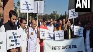 India News | Congress MPs Stage Protest over Protection of Coastal, Forest-bordering Communities of Kerala in Parliament Complex