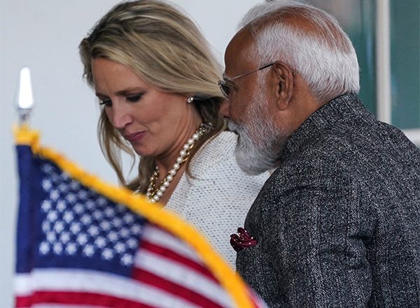 World News | PM Modi Meets US President Donald Trump at White House