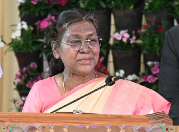 India News | President Murmu Attends Inaugural Session of International Women's Conference of Art of Living, Urges to Dream Big