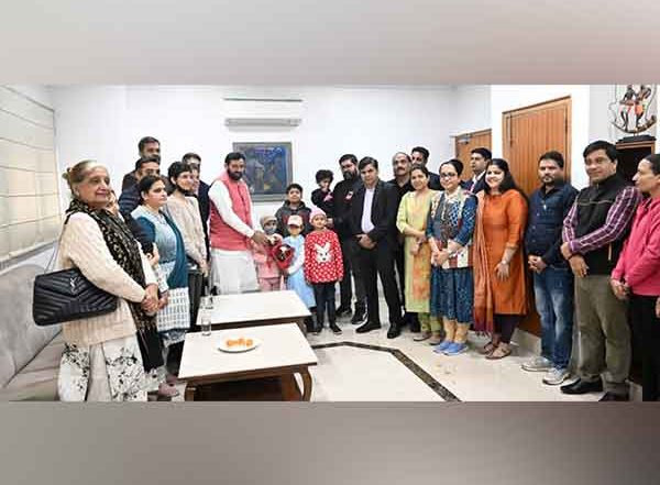 India News | Haryana CM Saini Spends Time with Children Suffering with Cancer on Child Cancer Awareness Day