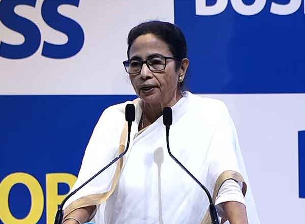 India News | WB Hospital Sets Record with 175 Gallbladder Surgeries in 5 Days: Mamata Banerjee