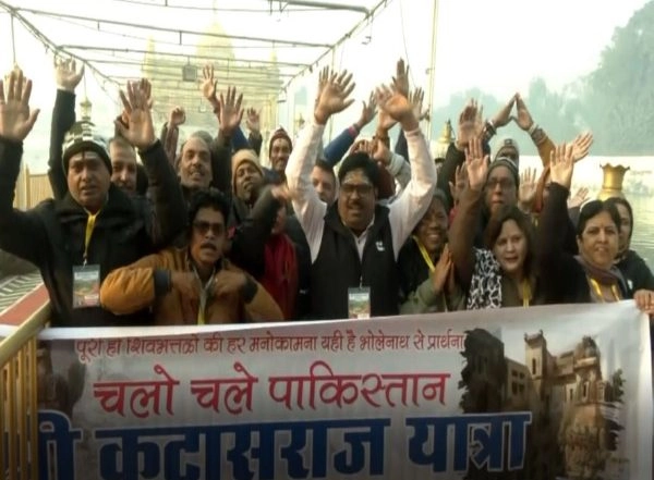 World News | 154 Hindu Pilgrims Leave from Amritsar for Katas Raj Mahadev Temple in Pakistan to Celebrate Mahashivratri.