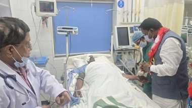 India News | Odisha CM Meets People Injured During Lingaraj Temple Jagar Yatra, Assures Priority Treatment