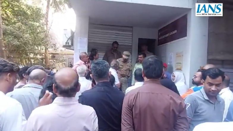 Mumbai: Long Queues Outside New India Co-Operative Bank After RBI Imposes Restrictions (Watch Video)