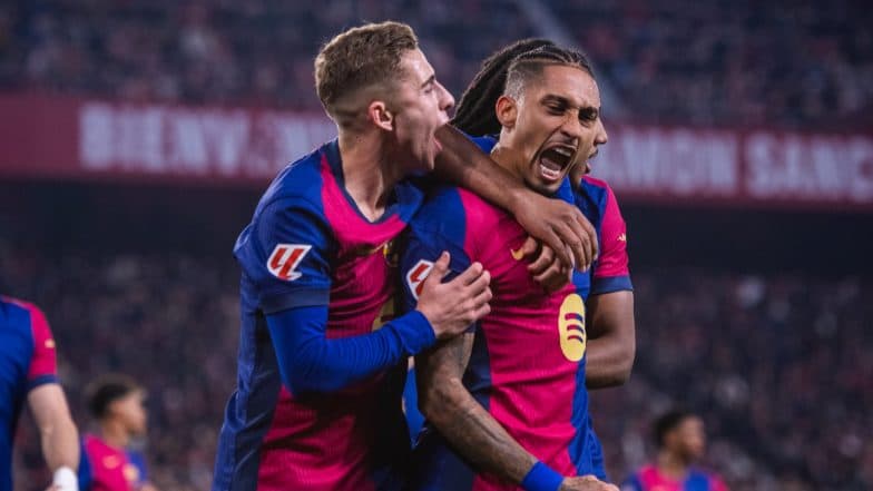 Sevilla 1-4 Barcelona, La Liga 2024-25: Robert Lewandowski, Raphinha on Target as Catalan Giants Close Gap in Title Race With Dominant Win Despite Fermin Lopez's Red Card (Watch Goal Video Highlights)