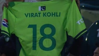 Fan Holds Out Pakistan's Jersey With Virat Kohli's Name in Rawalpindi During BAN vs NZ ICC Champions Trophy 2025 Match (See Pic and Video)