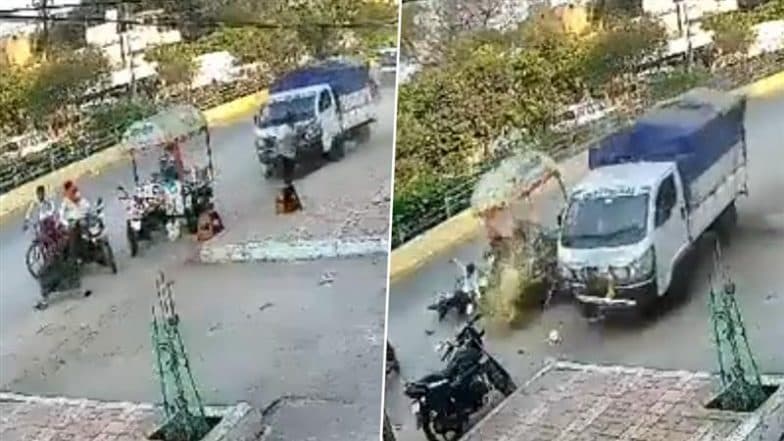 Accident Caught on Camera in Raipur: Speeding Pickup Truck Mows Down Pedestrians in Chhattisgarh, Several Injured; Shocking Video Surfaces