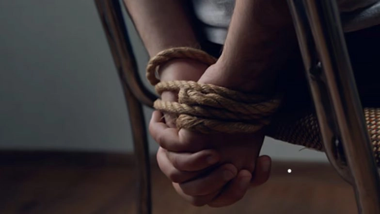 Auraiya Shocker: Man Kidnaps, Assaults Father With Help From Brother and Relative in UP; Arrested (Watch Video)