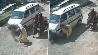 Mandsaur: 2-Year-Old Girl Escapes Unhurt After Van Runs Over Her in Madhya Pradesh's Badri Village, Terrifying Video Surfaces