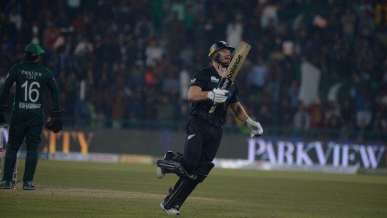 New Zealand Beat Pakistan by 78 Runs in Tri-Series 2025 1st ODI; Glenn Phillips Fantastic Century and Bowlers Help Black Caps Register Comprehensive Victory