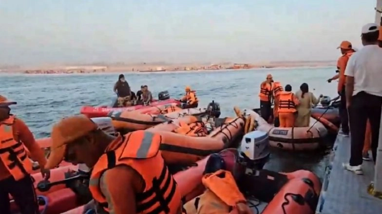 Prayagraj Boat Capsize: Boat Carrying 15 People Sinks Near Arail Ghat in Uttar Pradesh, All Passengers Rescued Safely (Watch Videos)