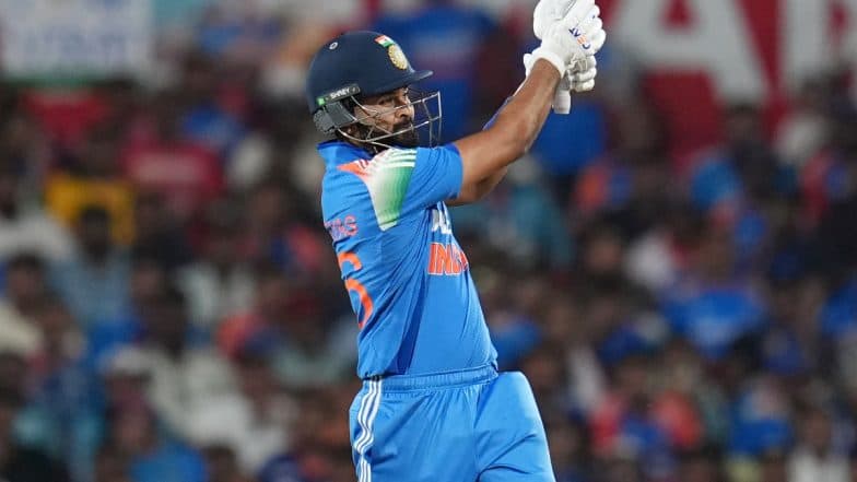 'Shreyas Iyer on Fire!' Fans Praise India Batter After He Scores Impressive 36-Ball 59 During IND vs ENG 1st ODI 2025