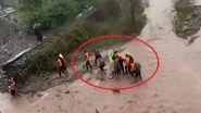 Jammu and Kashmir: 11 Labourers Trapped in Ujh River Flood Rescued by SDRF, Police in Kathua (Watch Video)
