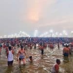 Mahakumbh’s Final ‘Snan’ on Mahashivratri: Maha Kumbh Sees Massive Surge of Devotees at Triveni Sangam in Prayagraj on Maha Shivratri 2025 (Watch Videos)