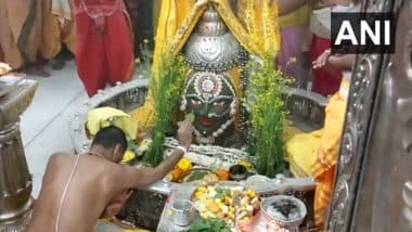 Basant Panchami 2025: Special Bhasma Aarti Performed at Mahakaleshwar Temple in Madhya Pradesh’s Ujjain To Offer Prayers to Baba Mahakal (Watch Video)