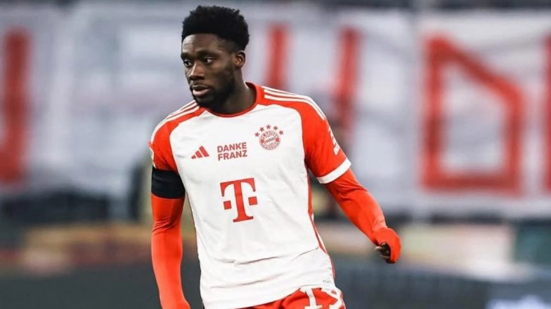 Bayern Munich Defender Alphonso Davies Ruled Out for Several Months With ACL Injury