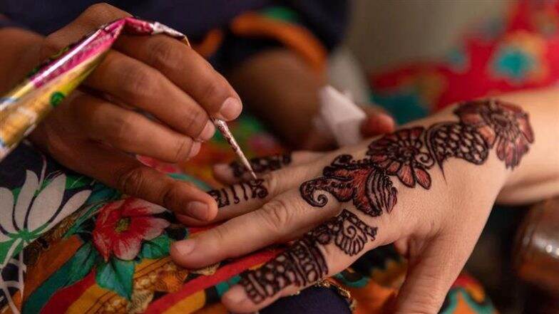 Navratri 2025 Trendy Mehndi Designs and Easy Henna Patterns To Celebrate the Festival 