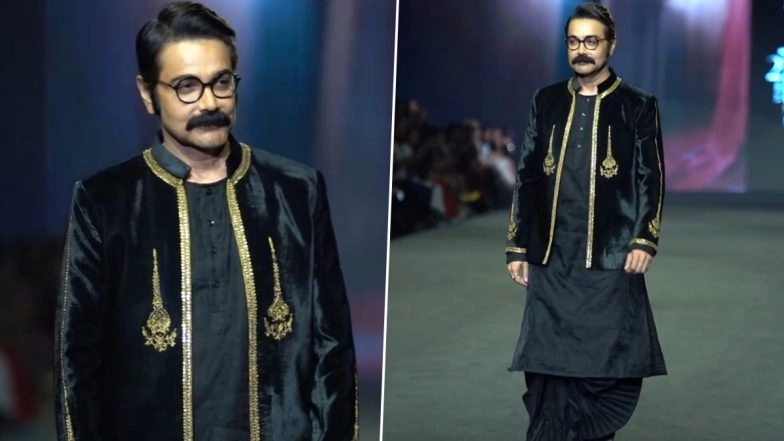 ‘Khakee: The Bengal Chapter’ Star Prosenjit Chatterjee Impresses Fans in Traditional Attire at Lakme Fashion Week X FDCI