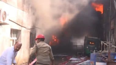 Bhopal Fire: Massive Blaze Erupts at Chemical Factory in Madhya Pradesh’s Govindpura Industrial Area, Multiple Fire Tenders Rush to Scene (Watch Video)