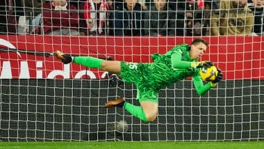 Wojciech Szczesny Sets Club Record With Eight Saves During Benfica vs Barcelona UEFA Champions League 2024-25 Match (Watch Highlights)