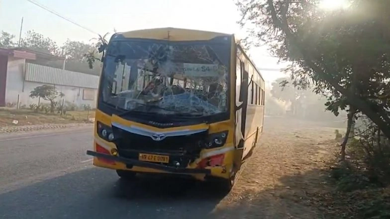 Sonipat: 25 Students Injured as Bus Carrying Students to IMT Kharkhoda Collides with Truck Near Saidpur (Watch Video)