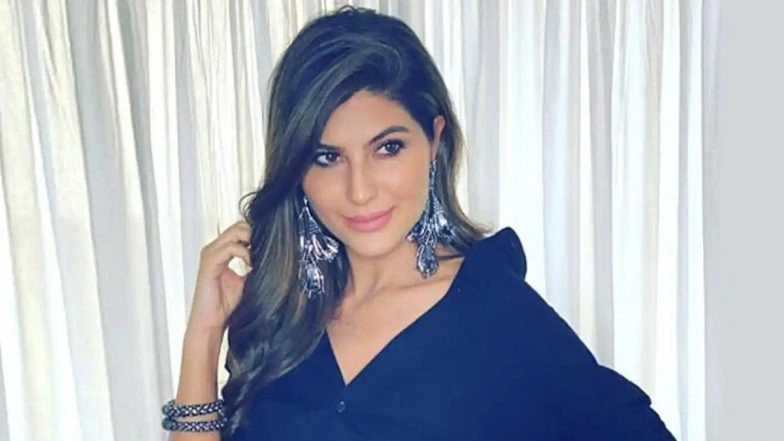 &lsquo;Sacred Games&rsquo; Actress Elnaaz Norouzi Falls Victim to Cyber Crime, Reveals &lsquo;Living in Constant Fear&rsquo; After Shocking Incident