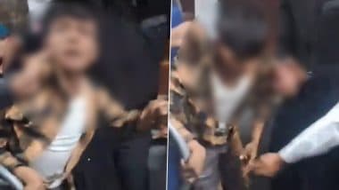 Delhi: Man Caught Stealing Wallet Gets Dragged, Slapped and Kicked by Passengers on DTC Bus; Video Goes Viral