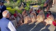 PM Modi&rsquo;s Mauritius Visit: Indian Diaspora Welcomes Prime Minister Narendra Modi With Traditional Bihari Geet Gawai (See Pics and Watch Video)