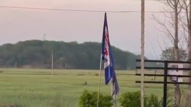 Jammu and Kashmir: Encounter Breaks Out Between Terrorists and Security Forces in Kathua (Watch Video)