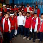 New Delhi Railway Station Stampede: LoP Rahul Gandhi Meets Porters, Thanks Them for Saving Lives, Urges Centre To Take Concrete Steps for Safety of Passengers (See Pics and Video)