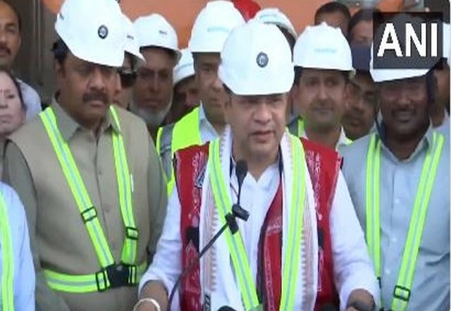 India News | Gujarat: Minister of Railways Ashwini Vaishnaw Inspects Locomotive Manufacturing Unit in Dahod