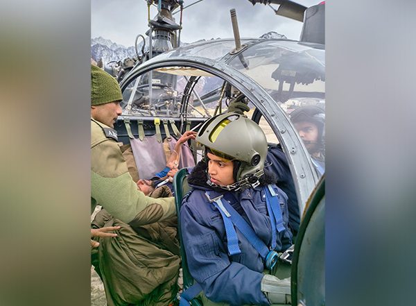 India News | Uttarakhand Avalanche: IAF Mi-17, Cheetah Helicopters Deployed for Rescue Operations