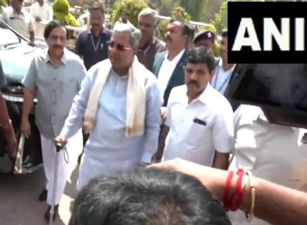 India News | Karnataka Budget Session: CM Siddaramaiah, Dy CM Shivakumar Arrive at Vidhana Soudha, BJP Protests
