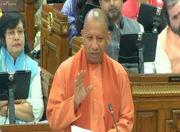 India News | UP CM Yogi Shares Success Story of Boatman Earning Rs 30 Crores During Mahakumbh
