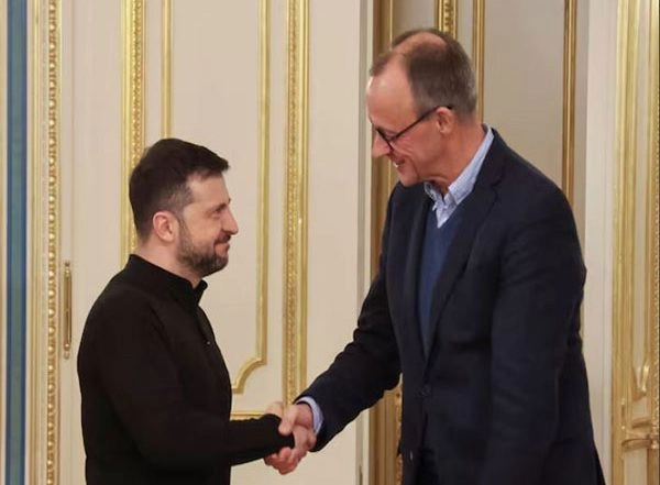 World News | Ukraine President Zelenskyy Meets German Leader Merz, 'appreciates' Berlin's Support for Kyiv