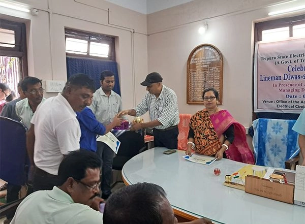 India News | Tripura: TSECL Observes Lineman Day, MD Stresses Safety and Awareness