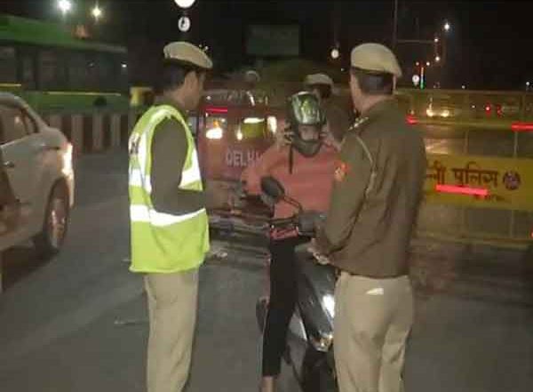 India News | Delhi Police Carries out Citywide Night Patrolling to Ensure More Police Visibility, Enhance Public Safety