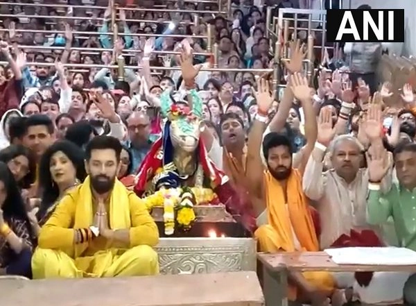 India News | Ujjain: Chirag Paswan Attends Bhasma Aarti at Mahakaleshwar Temple