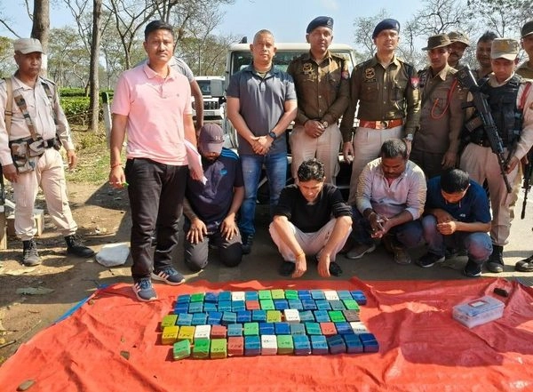 India News | Assam: Police Seize 1 Kg of Heroin Worth Rs 5 Crore in Sivasagar, 4 Arrested