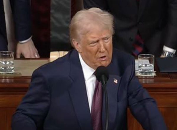 World News | Trump Thanks Pakistan for Extraditing Wanted Terrorist to US