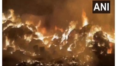 India News | UP: Fire Breaks out in Slums Near Noida's Sector-63 , No Casualties