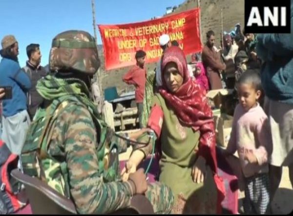 India News | Indian Army Provides Medical Aid in J&K's Thanalla Village, Locals Express Gratitude