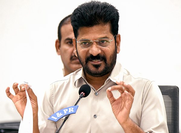 India News | Telangana: CM Revanth Reddy Lays Foundation Stone for Veeranari Chakali Ilamma Women's University in Hyderabad