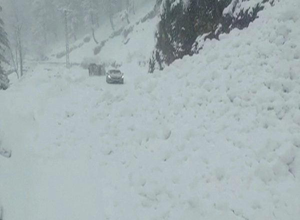 World News | Locals Stranded in PoGB as Snowfall Disrupts Road Access