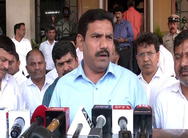 India News | K'taka BJP Chief Urges CM Siddaramaiah to Disclose Names of Ministers Allegedly Involved in Ranya Rao's Gold Smuggling Case